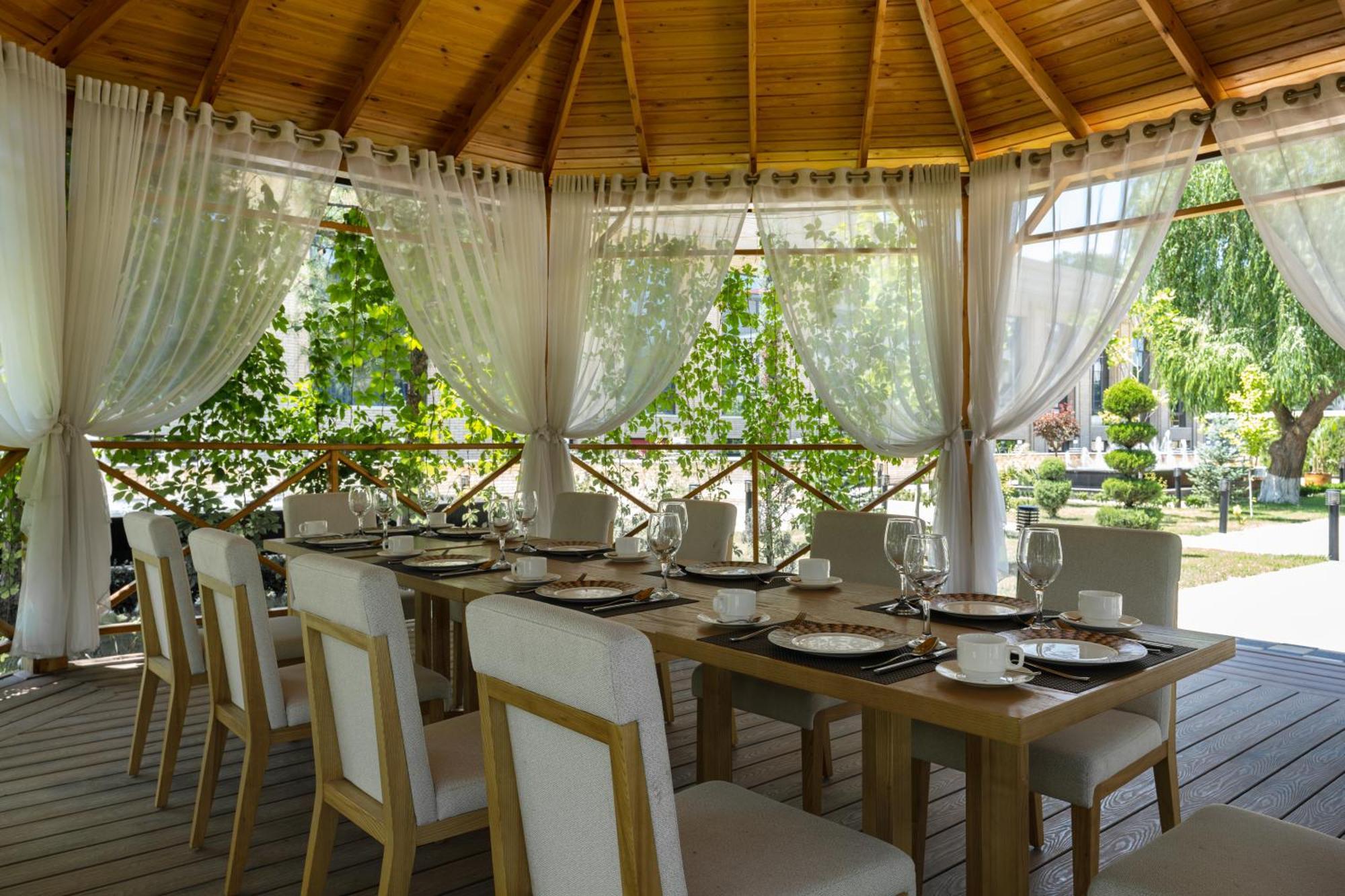 Moevenpick Samarkand Luaran gambar
